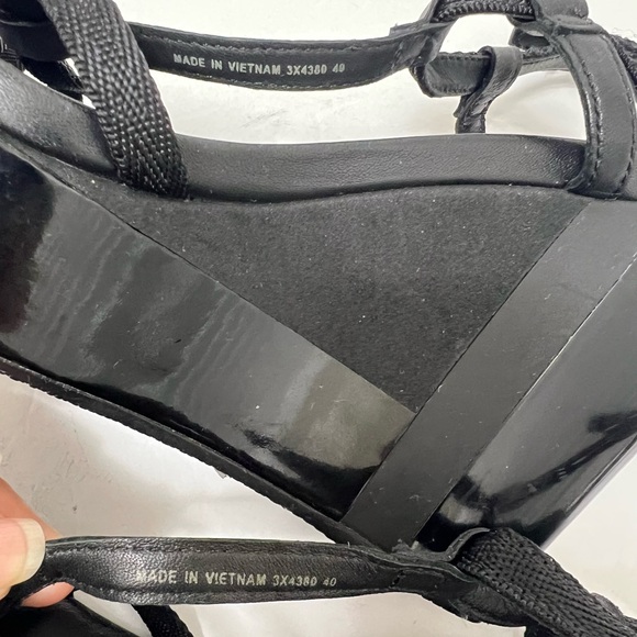 Prada Platform T Strap Wedge Heel Sandal Patent Leather Black EU 40 US 10 - Picture 12 of 15